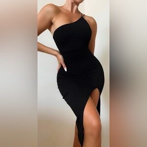 A Careless Night Midi Dress - Black Small